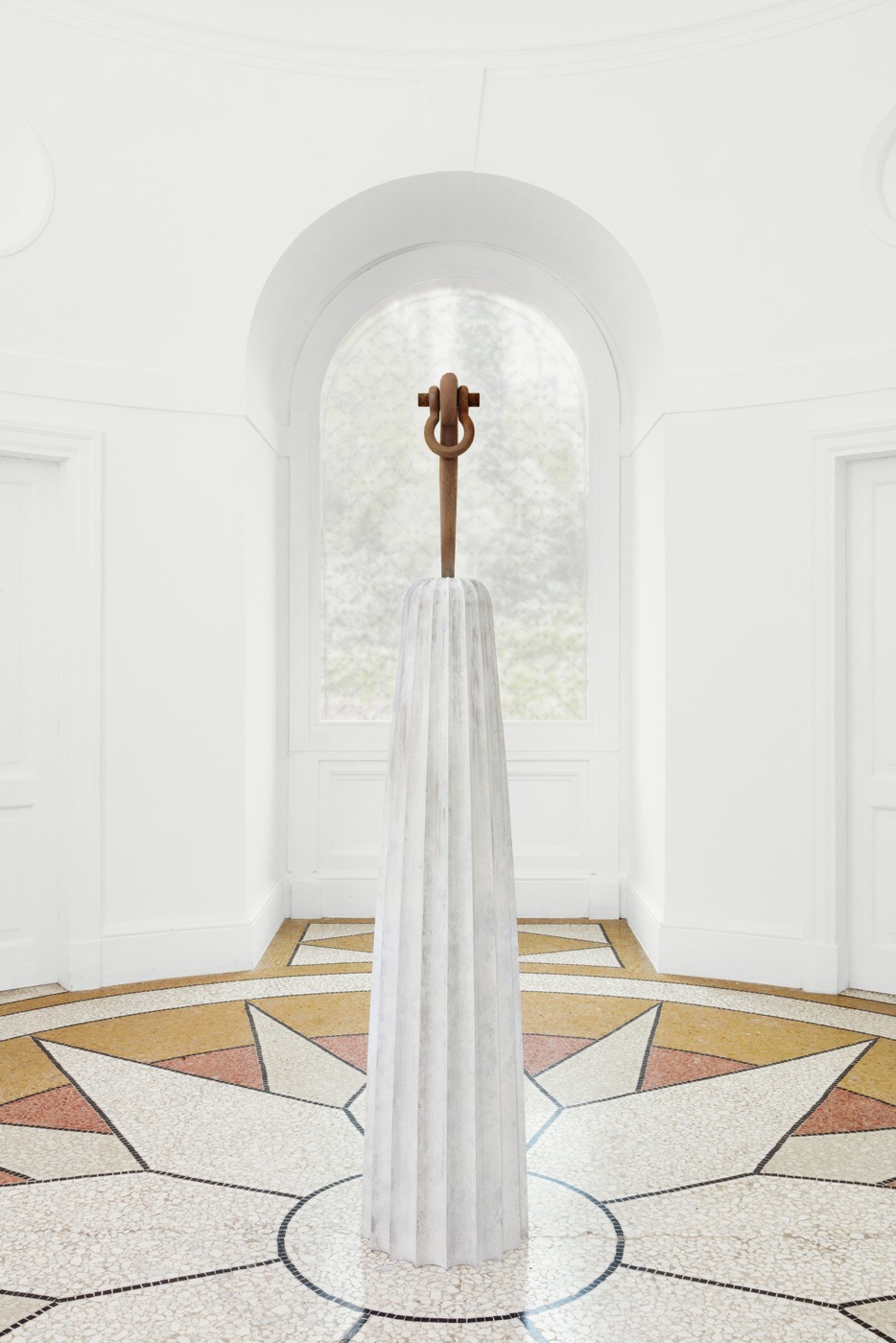 11 A COLUMN FOR SALLY HEMINGS